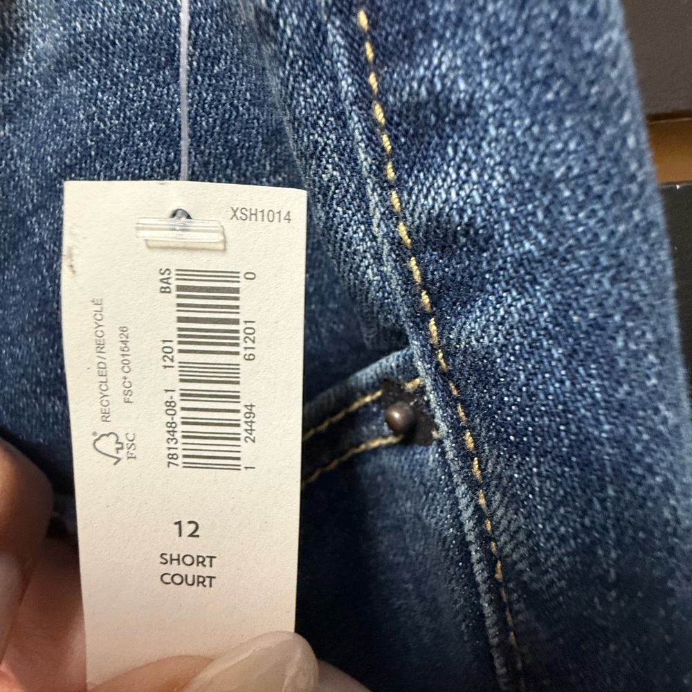 Old Navy Sweetheart Skinny Jeans Womens 12 Short Mid Rise Stretch Denim NWT - Picture 2 of 5